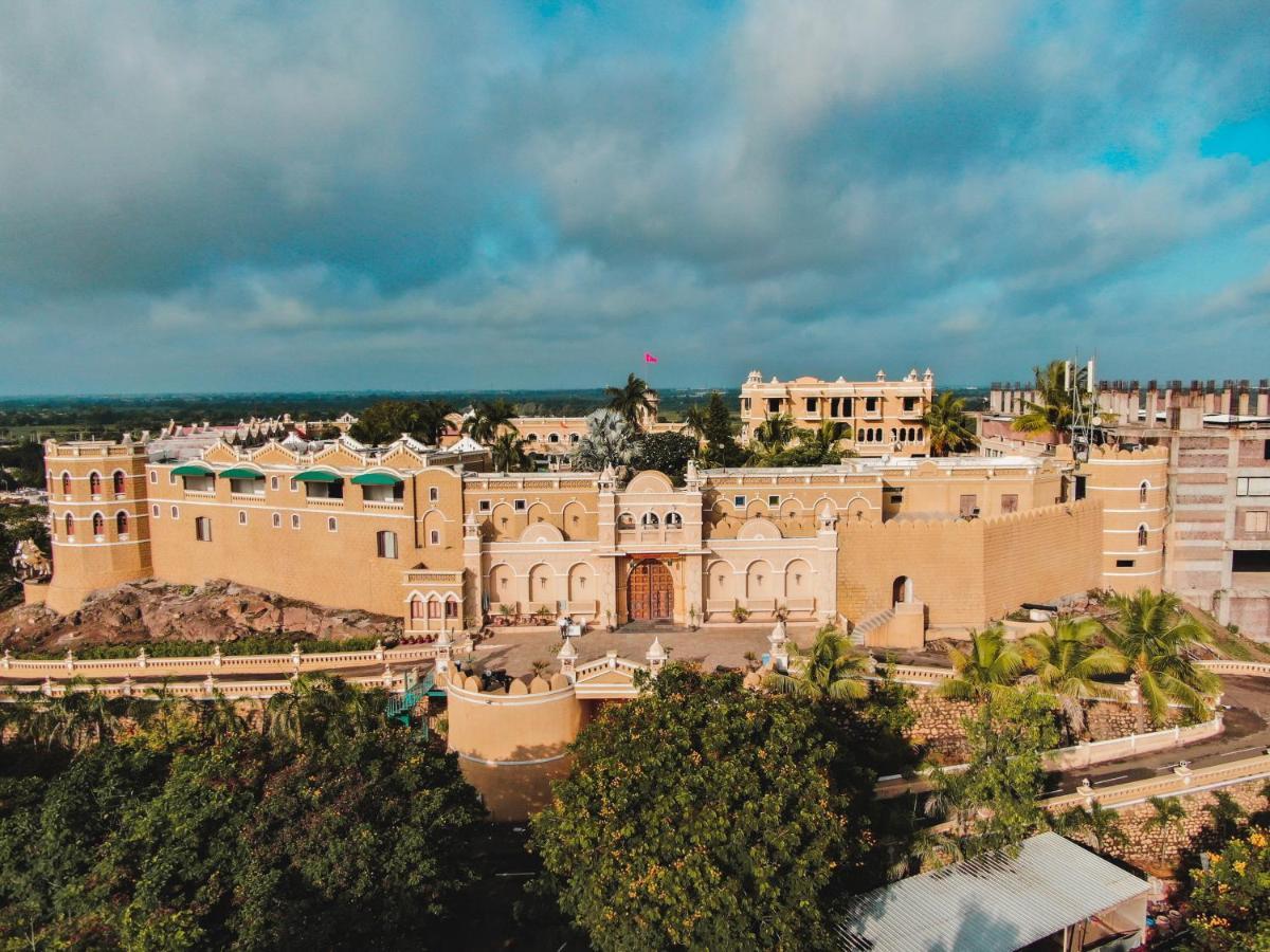 Heritage Khirasara Palace Rajkot Exterior foto