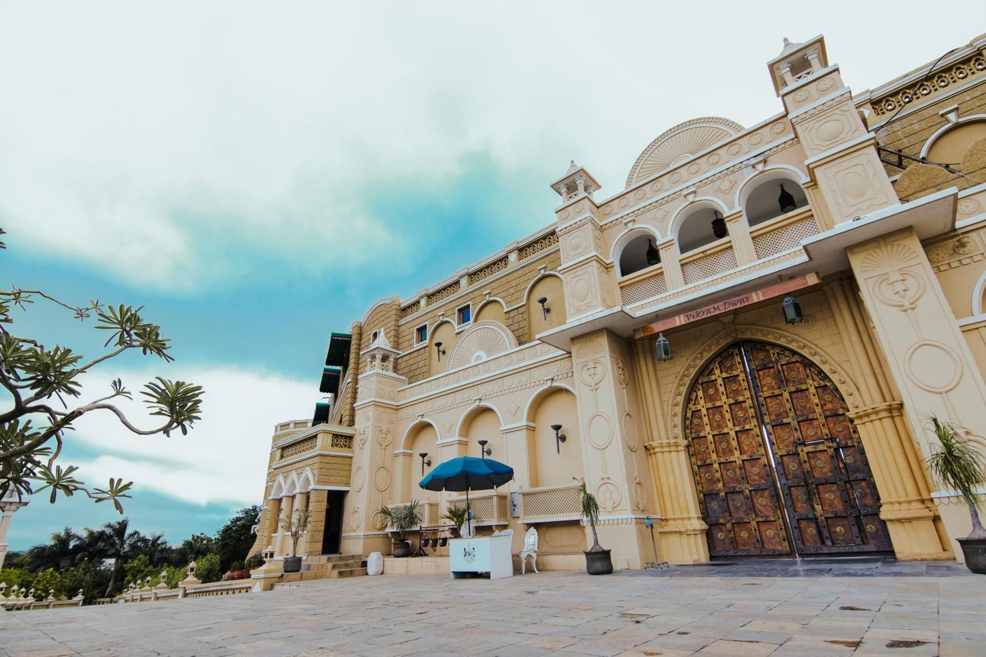 Heritage Khirasara Palace Rajkot Exterior foto